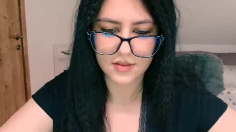 Katalleya online show from April 4, 12:34 pm