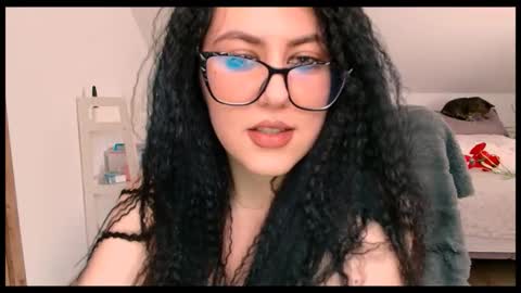 Katalleya online show from April 24, 9:44 am