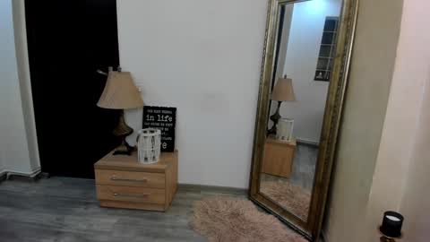 Snapshot of kate_belle chatting on February 7, 10:30 pm Kate online show from February 7, 10:30 pm