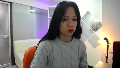 Kate  online show from March 8, 11:48 am