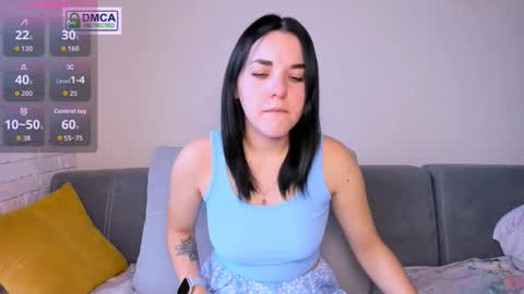 Snapshot of kate_ree_ chatting on October 2, 5:17 am KATE online show from October 2, 5:17 am