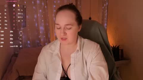 Kate   Follow me dear  online show from April 22, 11:06 am