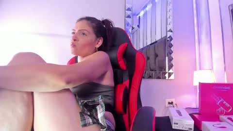 kate_roose online show from April 23, 9:27 pm