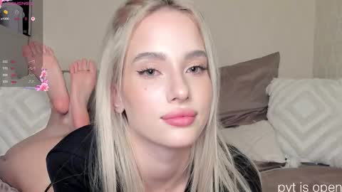    online show from December 16, 10:05 pm