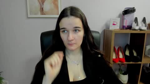 Kate  online show from January 10, 8:31 am