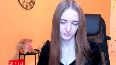 katekayer online show from November 10, 11:35 am