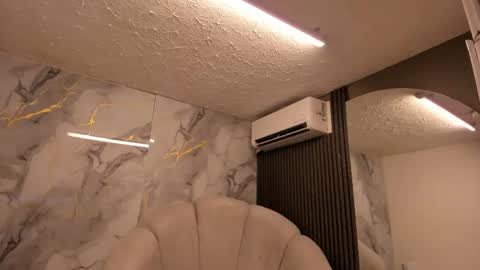 Im Katherine but call me Kate  online show from April 18, 11:45 am