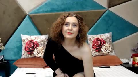 KateQueenston --  online show from September 25, 6:59 pm