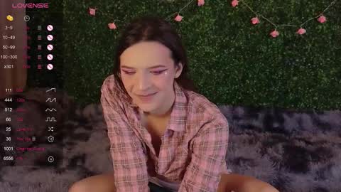 Snapshot of katerinnna chatting on October 21, 4:43 pm Katerina online show from October 21, 4:43 pm