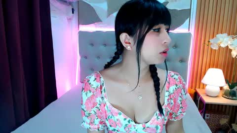 KATE online show from April 21, 5:31 pm