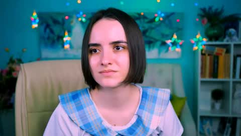 katewillows online show from April 22, 4:30 am