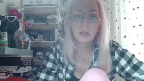 Kathleen online show from June 3, 8:06 am