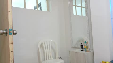 . . KATIA . . online show from May 30, 7:56 pm