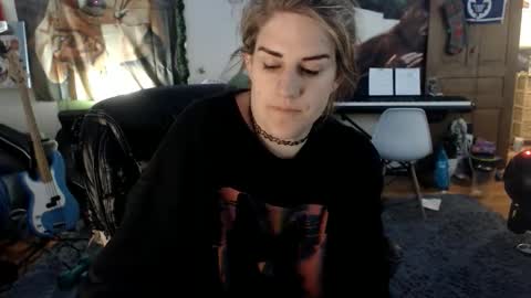 Katie online show from April 8, 2:47 am