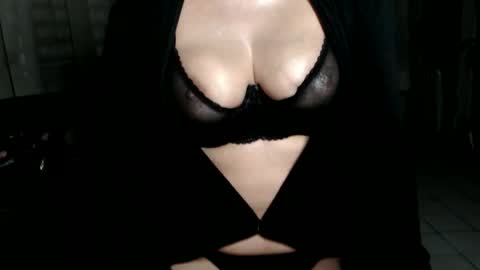 katiesweetangel0 online show from May 2, 2:17 am
