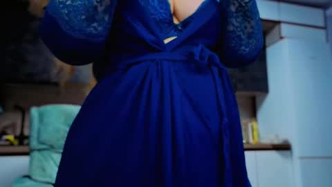 katniss_k online show from November 3, 4:57 am