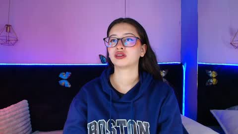 .... Katniss .... online show from April 3, 12:23 pm