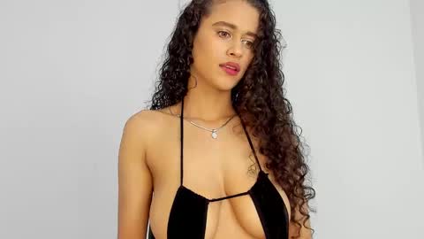 Snapshot of katrhin_66 chatting on December 17, 3:28 am Kathrin online show from December 17, 3:28 am