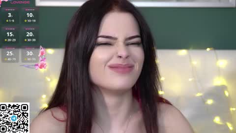 Roxana online show from February 26, 2:27 pm