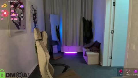 Katrina Bail online show from March 21, 1:33 am