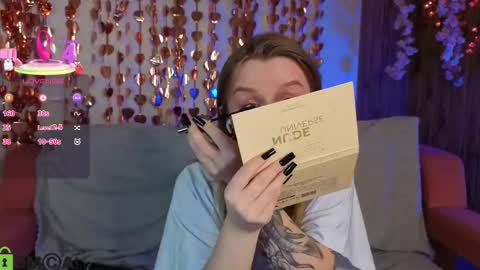 Katrina Bail online show from February 7, 2:25 am