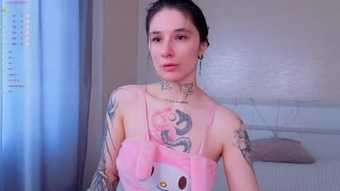 katrina_h0w online show from April 8, 2:36 am