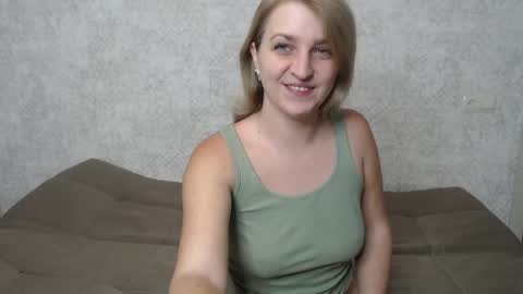 Snapshot of katrinsweet91 chatting on October 18, 8:18 am Katya online show from October 18, 8:18 am