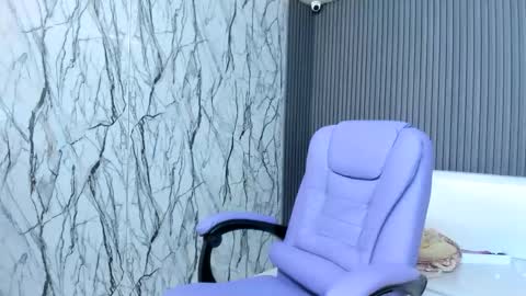 katteyes_ online show from March 29, 9:38 pm