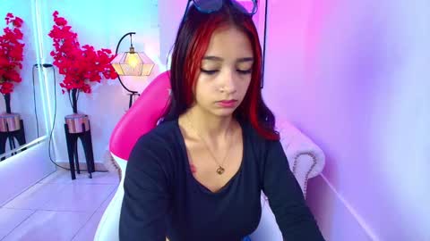 katty_rounds online show from November 8, 1:03 pm