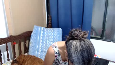 Snapshot of kattydirty144 chatting on October 8, 9:10 pm angel online show from October 8, 9:10 pm