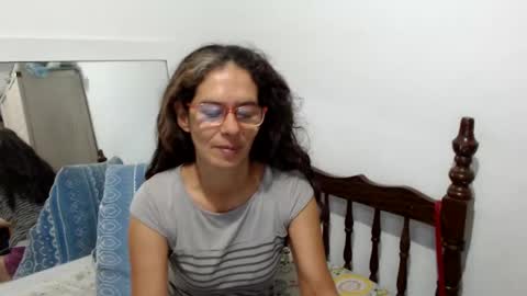 Snapshot of kattydirty144 chatting on February 27, 10:55 am angel online show from February 27, 10:55 am