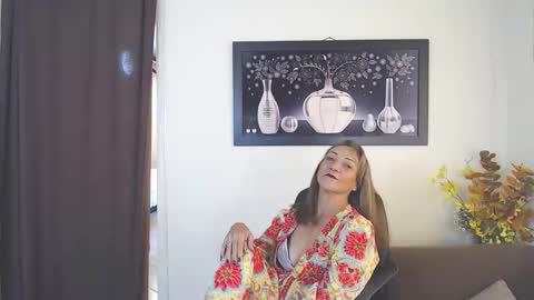Mrs. Katie online show from January 13, 1:08 pm
