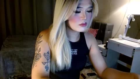 katykiat online show from October 18, 9:52 pm