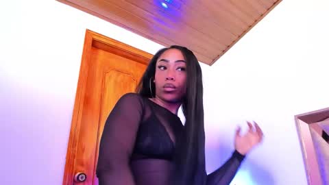 katyortiz online show from December 17, 11:50 am