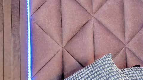 katyrataylor__ online show from April 16, 9:50 pm