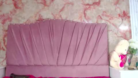 katysweetas online show from February 5, 8:23 pm