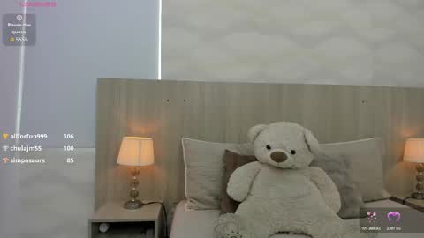   online show from October 18, 11:25 am