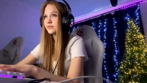 Amia online show from January 13, 9:28 am