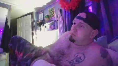 M and K online show from April 17, 4:15 am