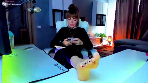 kaylee online show from July 24, 1:52 pm
