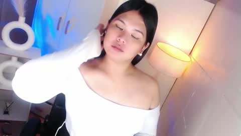 Y O U R        F U T U R E       K A Y L E E  online show from March 5, 7:12 pm