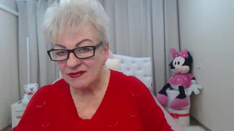 kaylesmoll online show from February 21, 8:01 pm