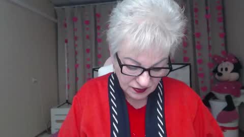 kaylesmoll online show from February 11, 8:23 pm