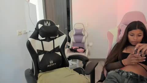 kaylie online show from February 13, 3:48 pm