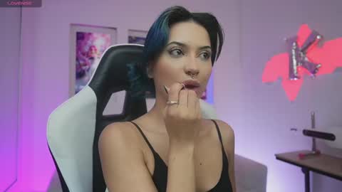 Kayra online show from November 19, 12:15 pm