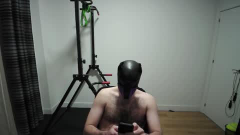 Neon online show from December 21, 7:09 pm