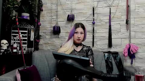 Miss Kazia online show from February 12, 1:53 am