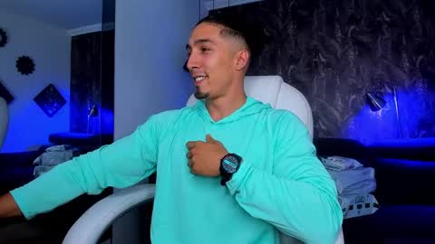 keelanmg online show from February 16, 1:58 am