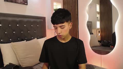 nico online show from April 7, 1:02 pm