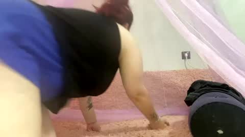 Suzi online show from June 10, 9:52 am